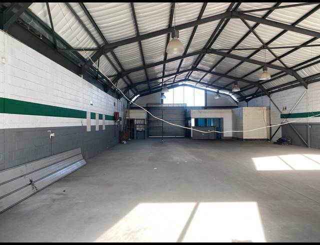 351M² RETAIL TO LET IN TOKAI